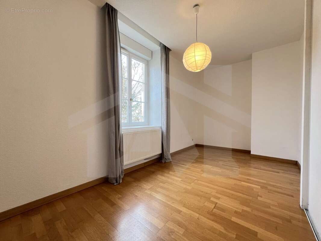 Appartement à POISAT