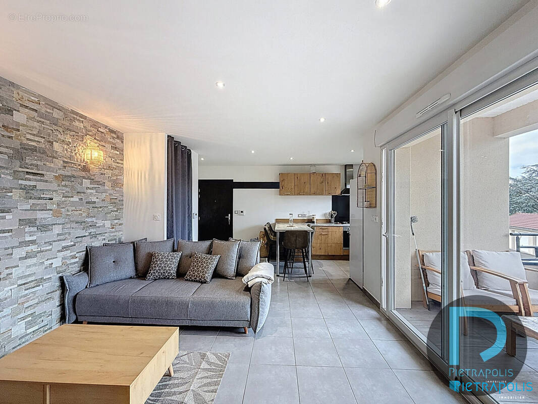 Appartement à CHAVANOZ