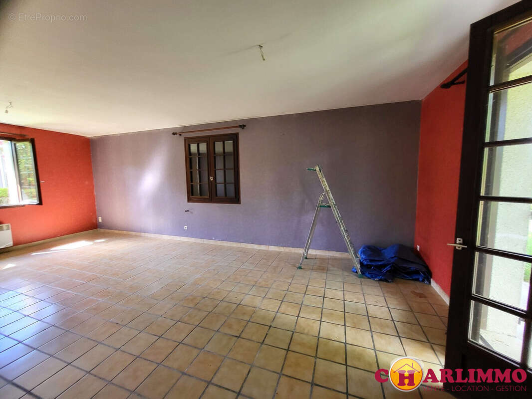 Maison à SAINT-JUNIEN