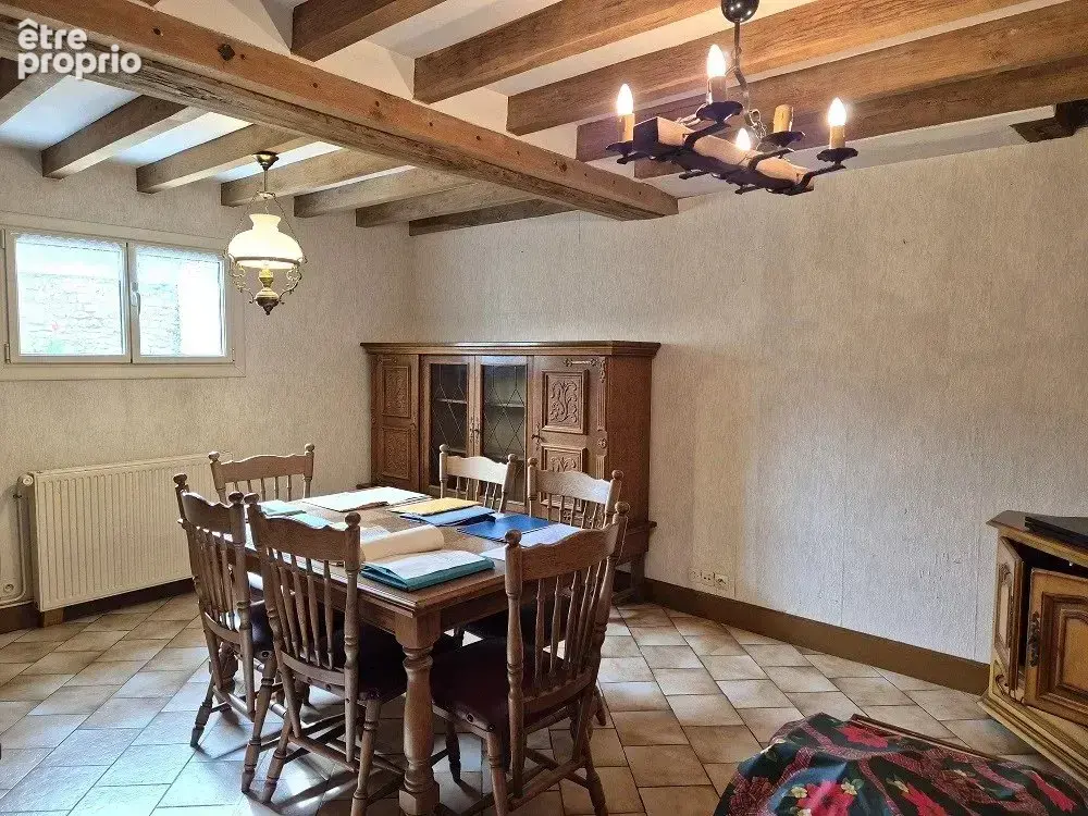 Maison 5 pièces, avec garage et jardin, proche commerces et écoles. - photo 3