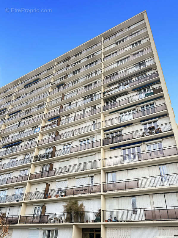 Appartement à ROSNY-SOUS-BOIS