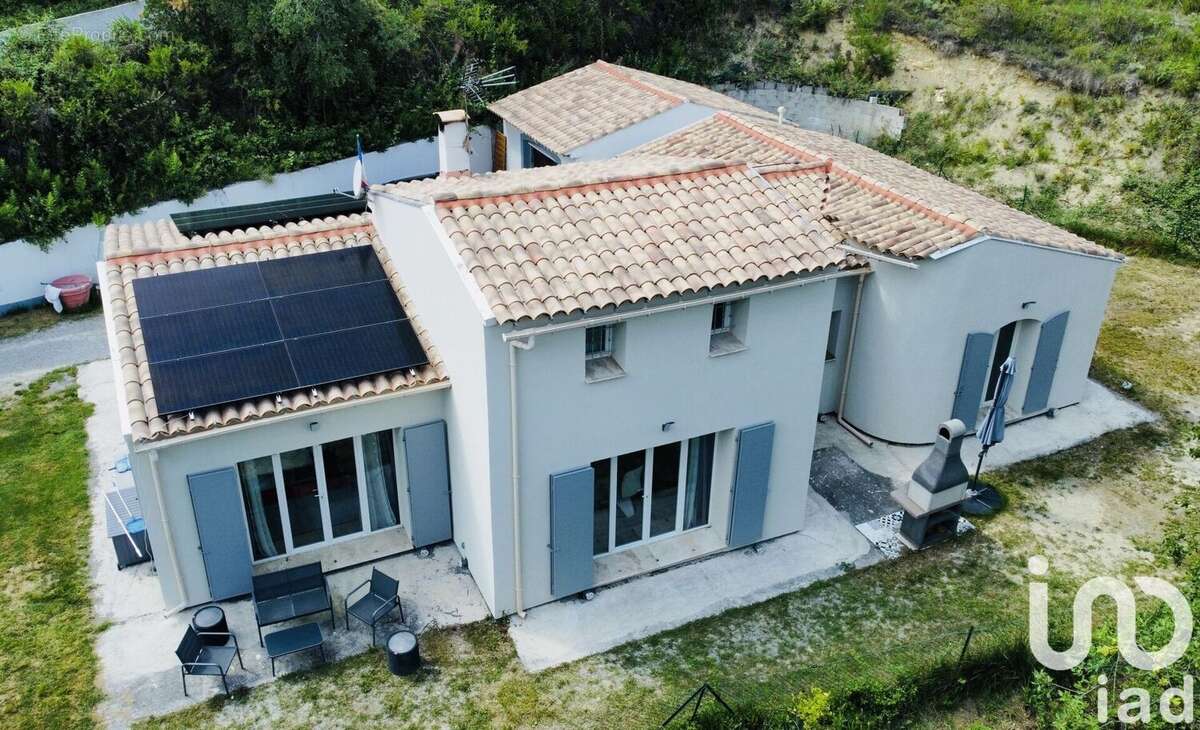 Photo 2 - Maison à PIERREFEU