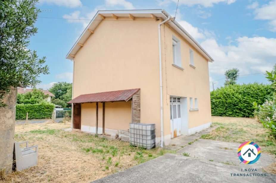 PAMIERS- 4 chambres, garage, dépendances et jardin - photo 13