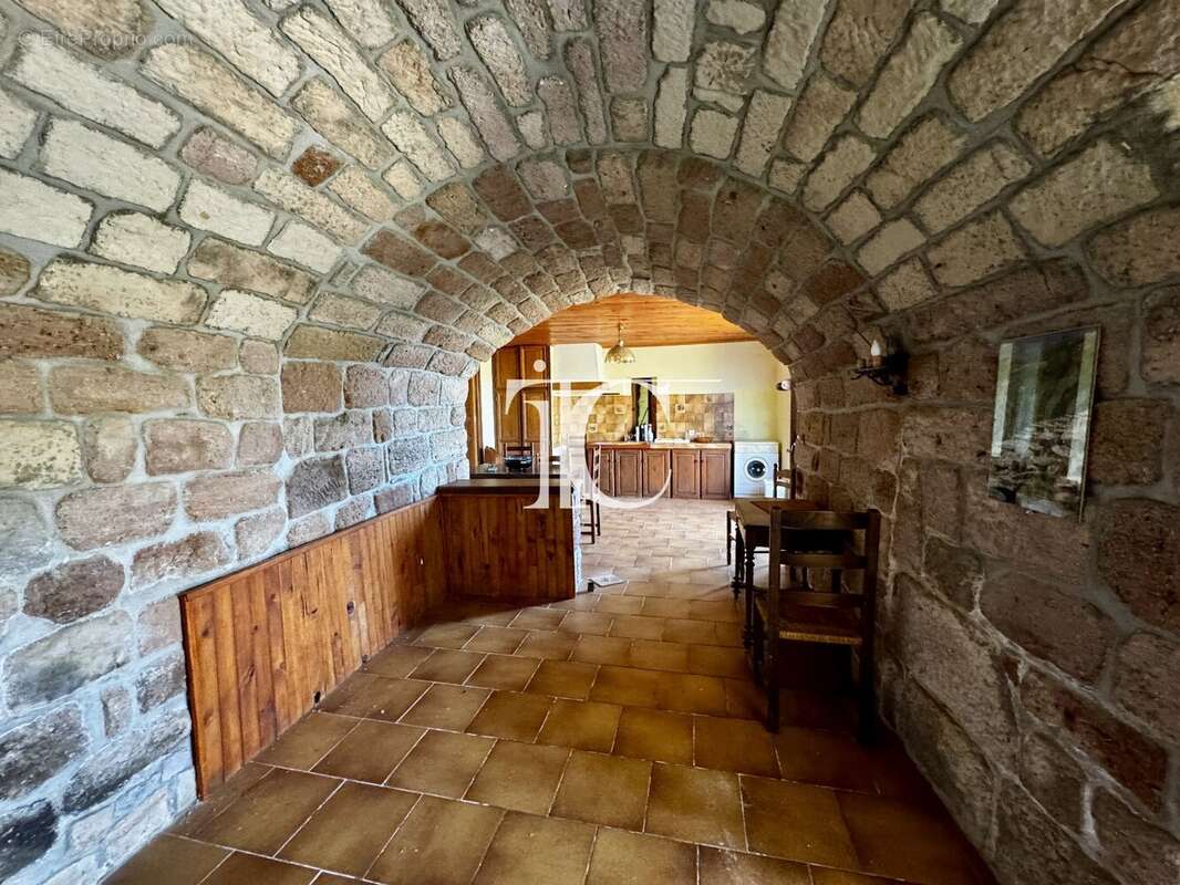 Maison à PLANZOLLES