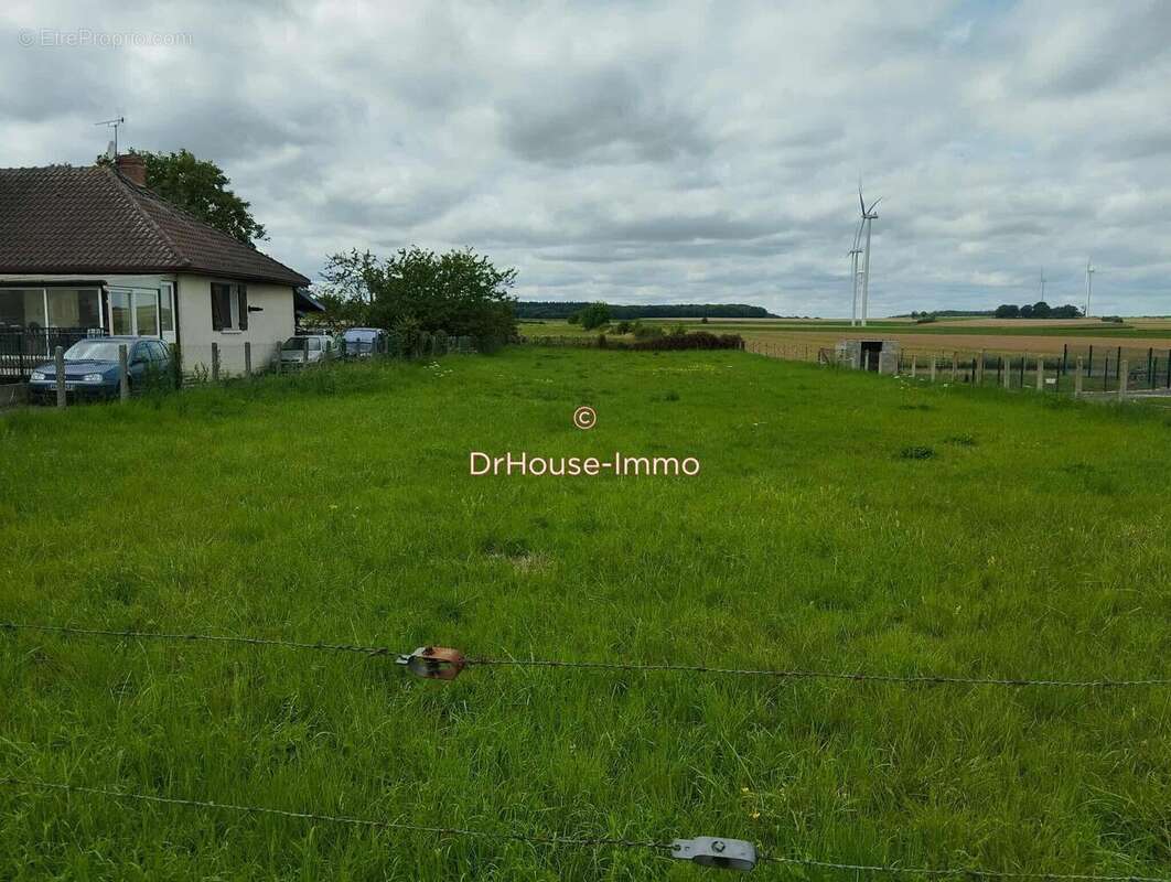 Terrain 1485 m² à Candor  - photo 2
