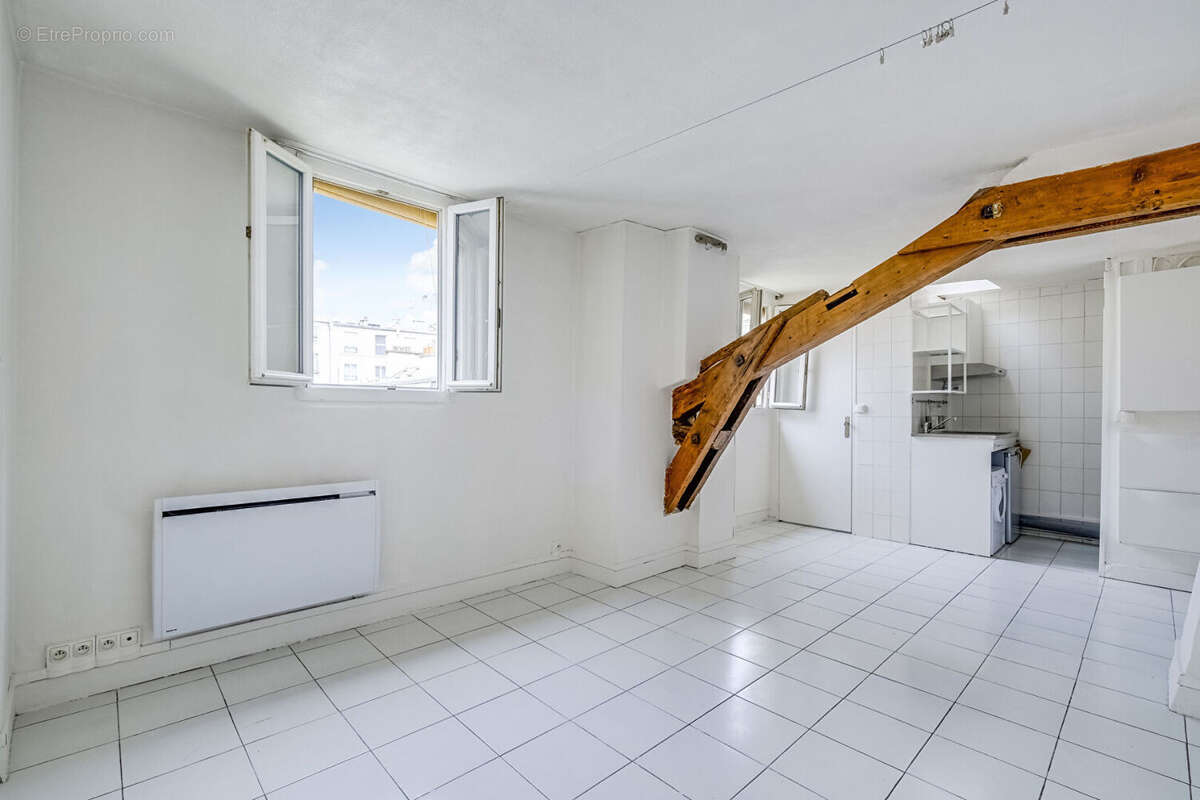 Appartement Paris 1 pièce(s) 23.60 m2 + Chambre de service - photo 4