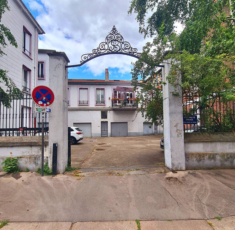 Appartement à SAINT-ETIENNE