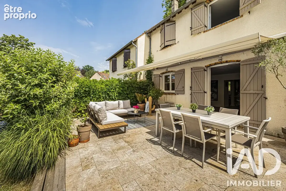 Maison 7 pièces 156 m² · à Bailly · 156 m² · 678 000 €