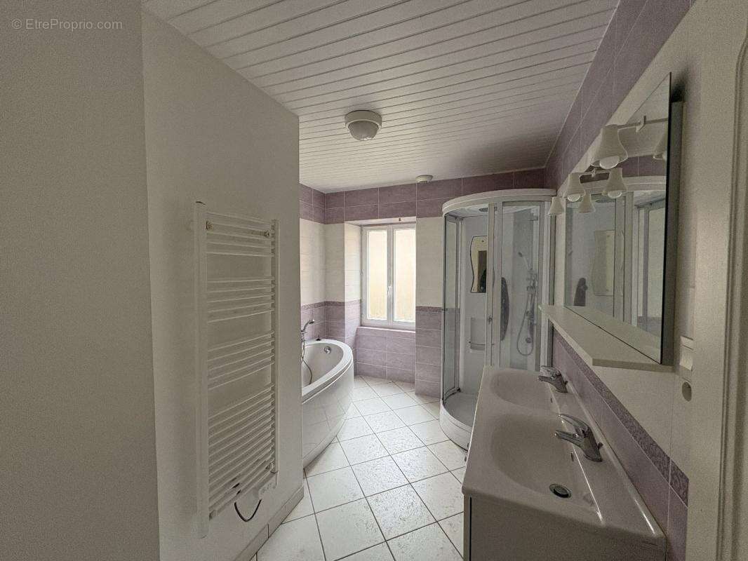 Maison à SAINT-AULAIRE