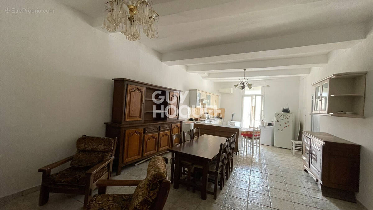 Appartement à MEZE