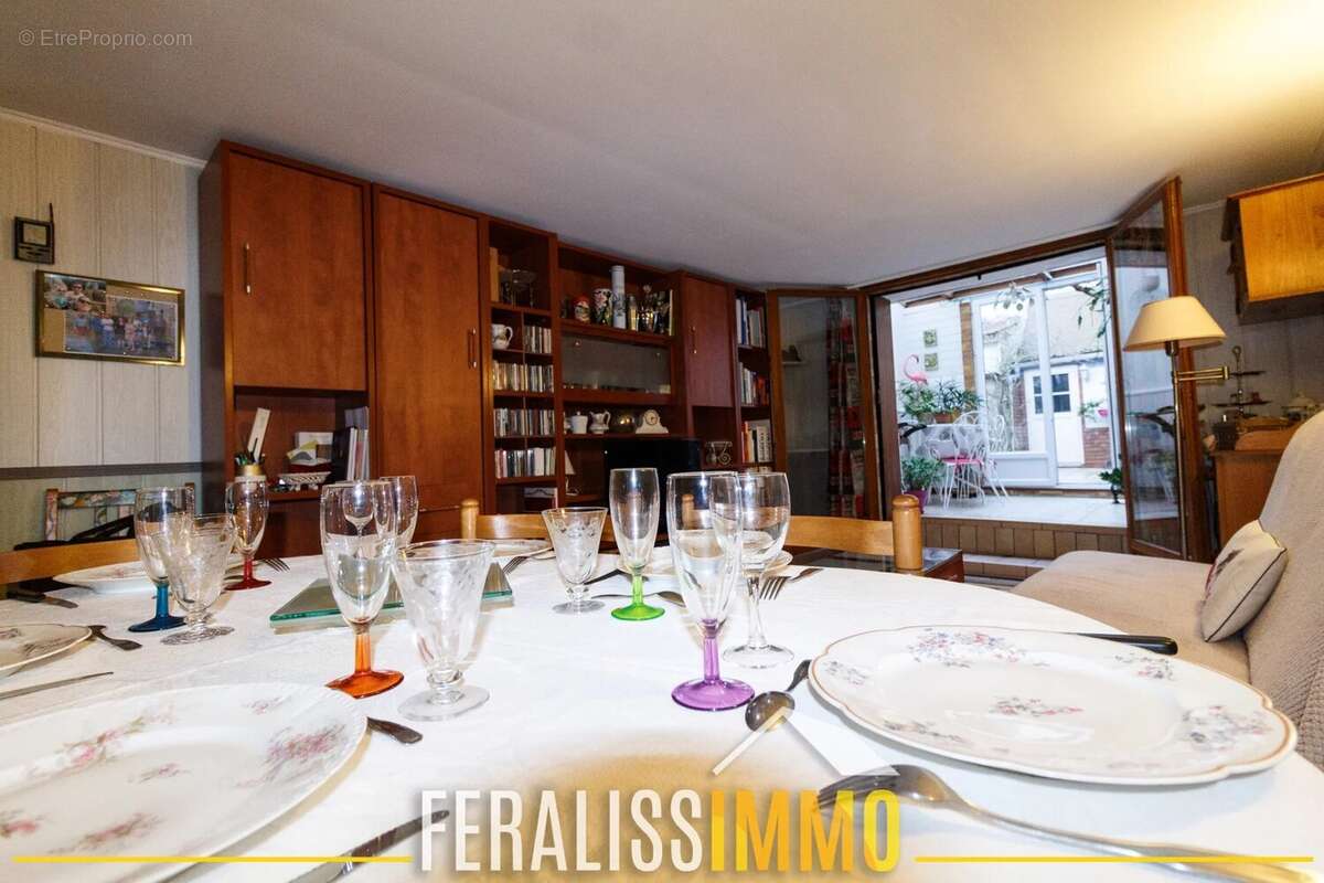 Maison à VAUX-SUR-SEINE