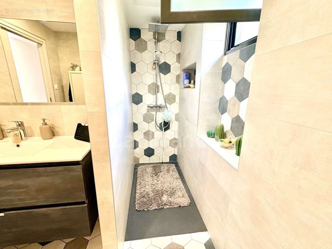  Belle villa de 181 m2 avec deux appartements indépendants - photo 12