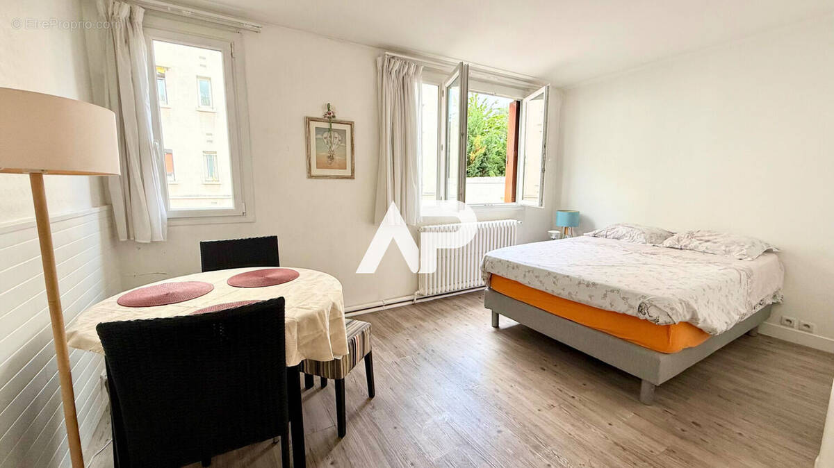 Appartement à ENGHIEN-LES-BAINS
