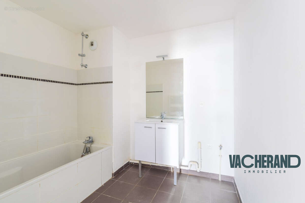 Salle de bains - Appartement à LOOS