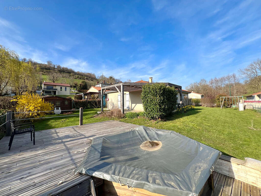 Maison à GIOU-DE-MAMOU