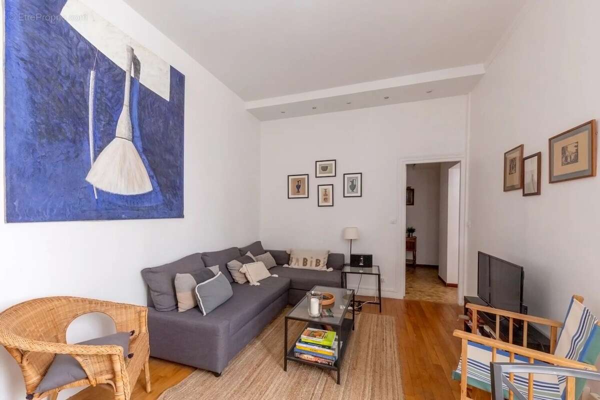 Appartement à PARIS-17E