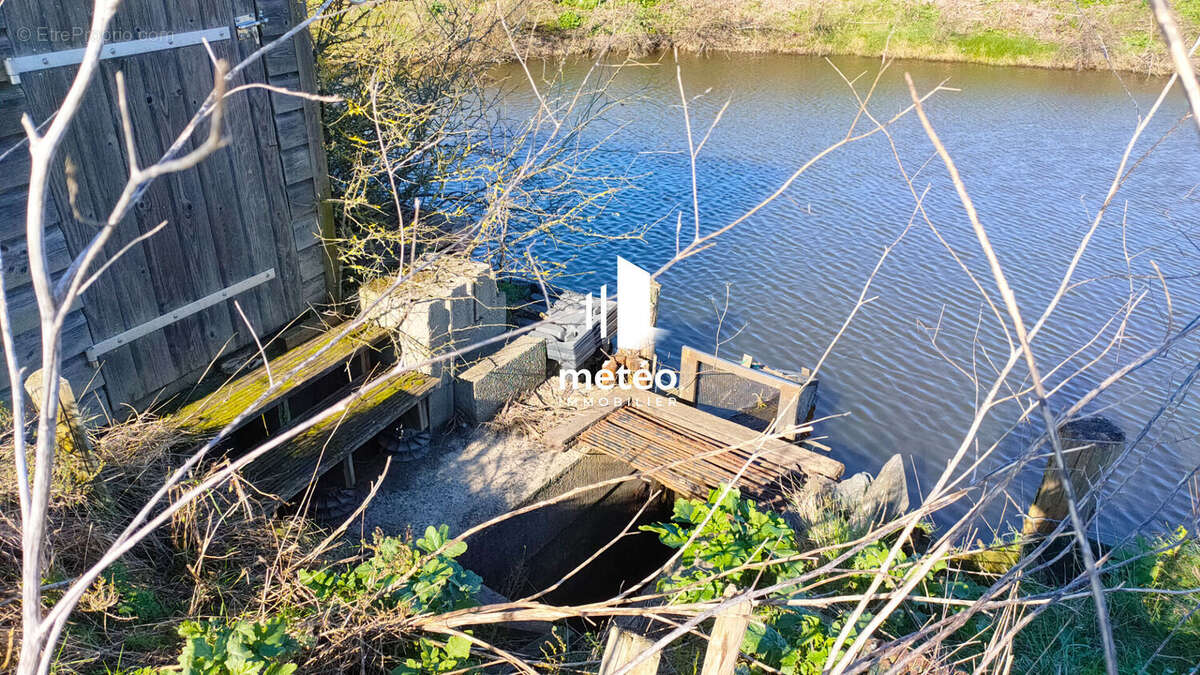 Terrain à JARD-SUR-MER