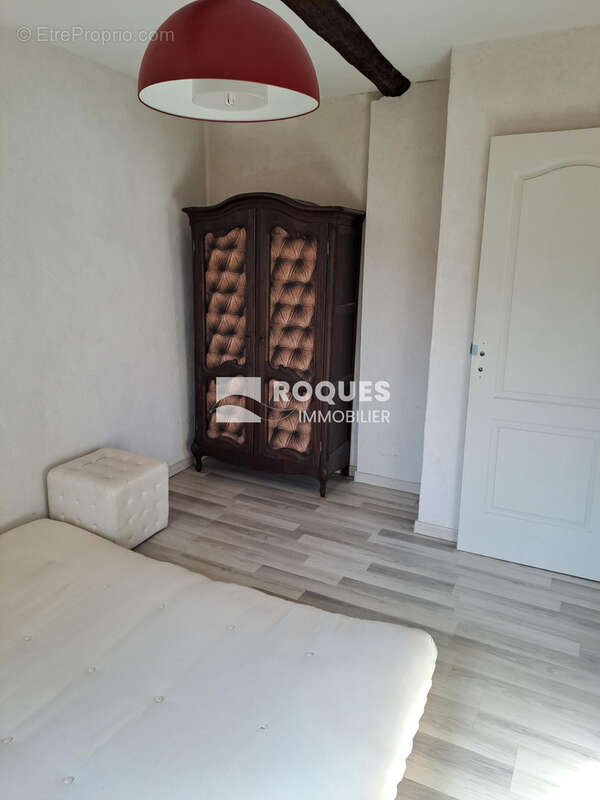 Lodève centre, appartement meublé de type 2 ! - photo 5