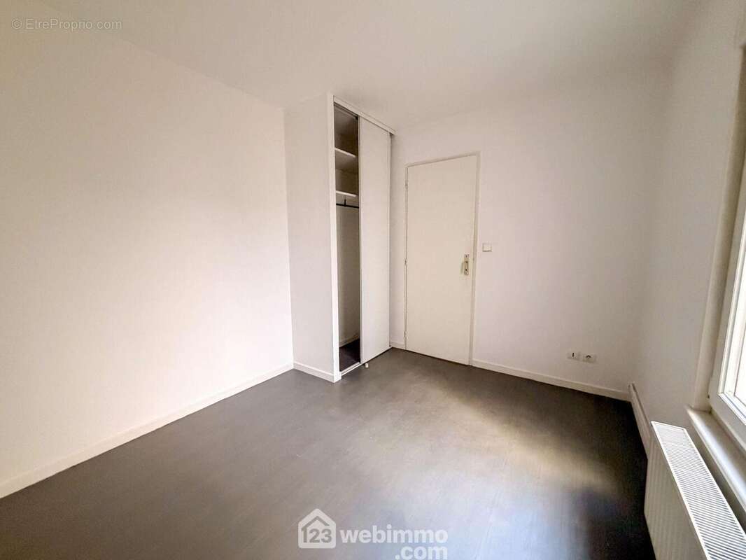 Chambre - Appartement à VERDUN