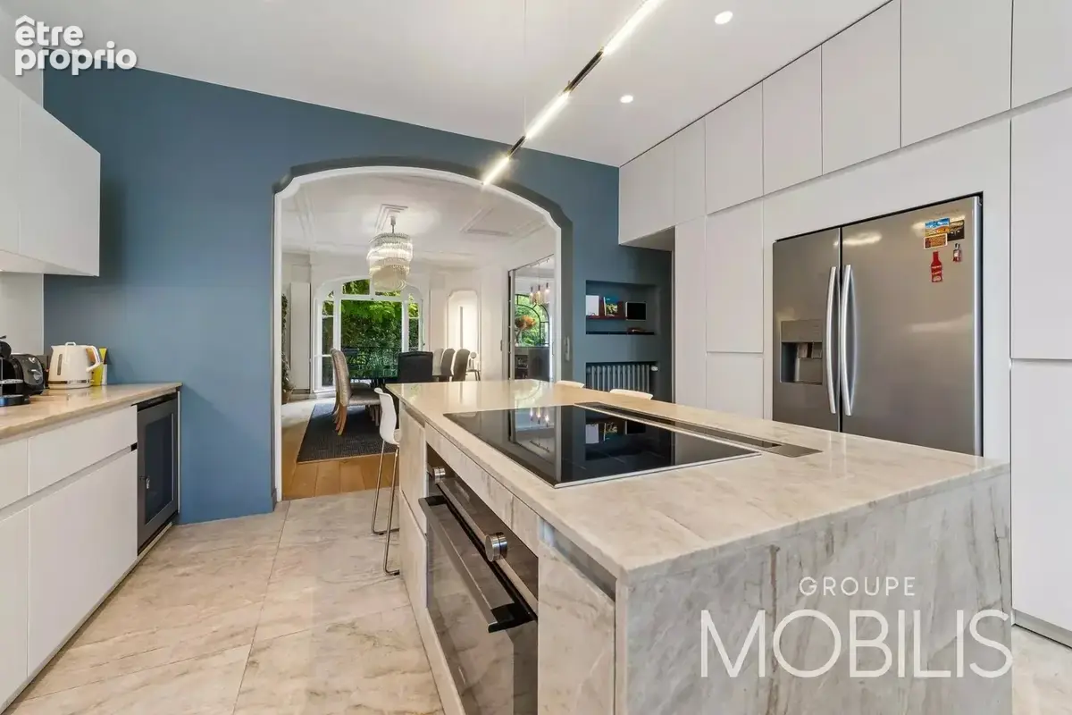 NEUILLY-SUR-SEINE - DUPLEX- 236m2-8 Pièces-5 Chambres- Jardin -3 Terrasses- Balcon - photo 6