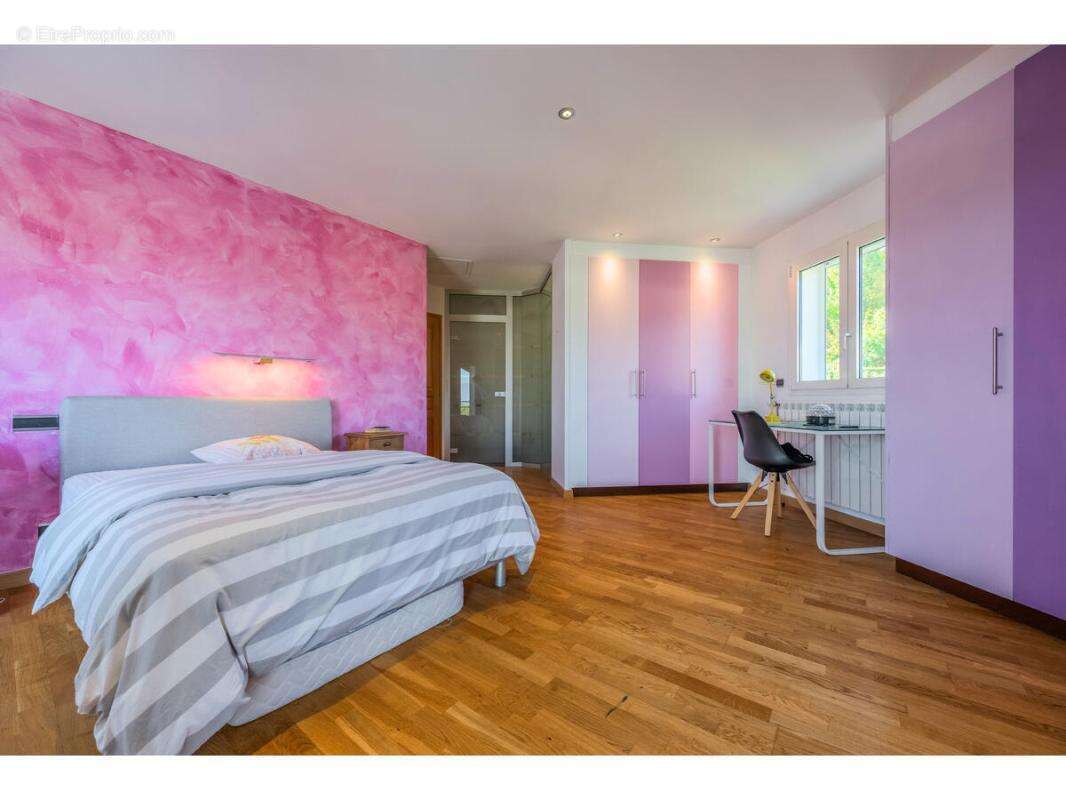 Maison 213 m² à Bossey  - photo 17