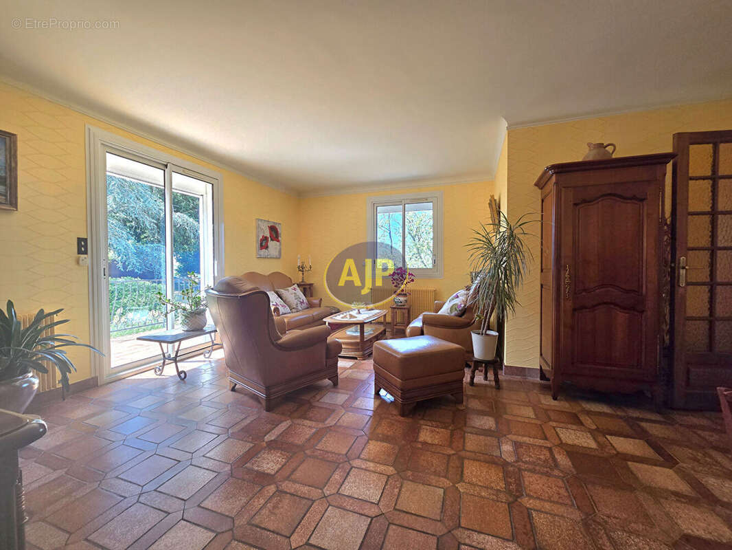 Maison à MARSAC-SUR-DON