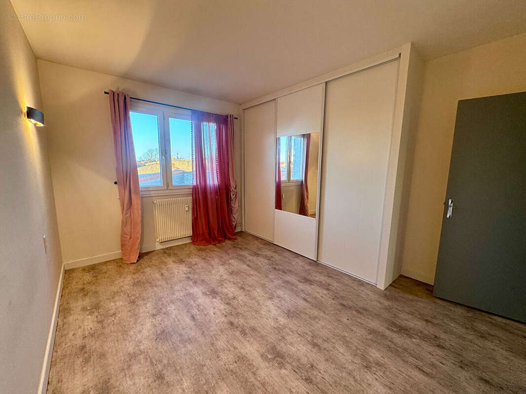 Appartement à PONT-DU-CHATEAU