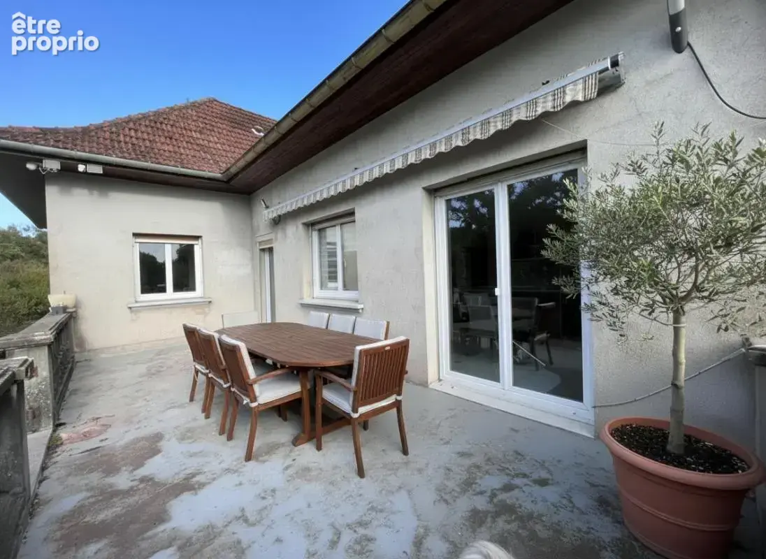 Champagney  - Maison familiale de 146 m² avec 3 hectares de terrain, bois et hangar - photo 4