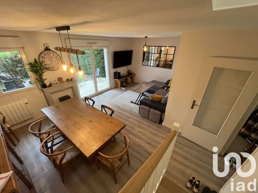 Photo 2 - Maison à FARGUES-SAINT-HILAIRE