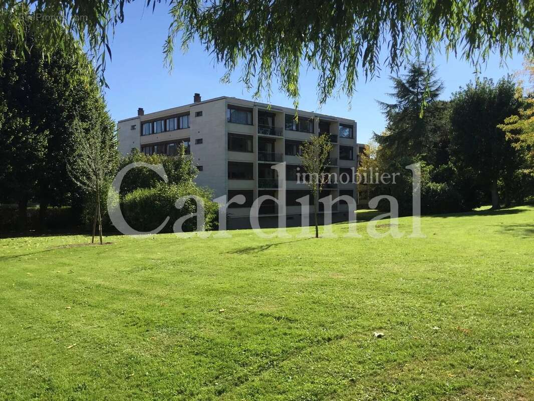 Appartement à NOISY-LE-ROI