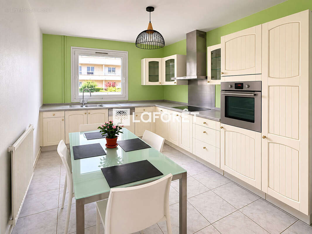 Appartement à RILLIEUX-LA-PAPE