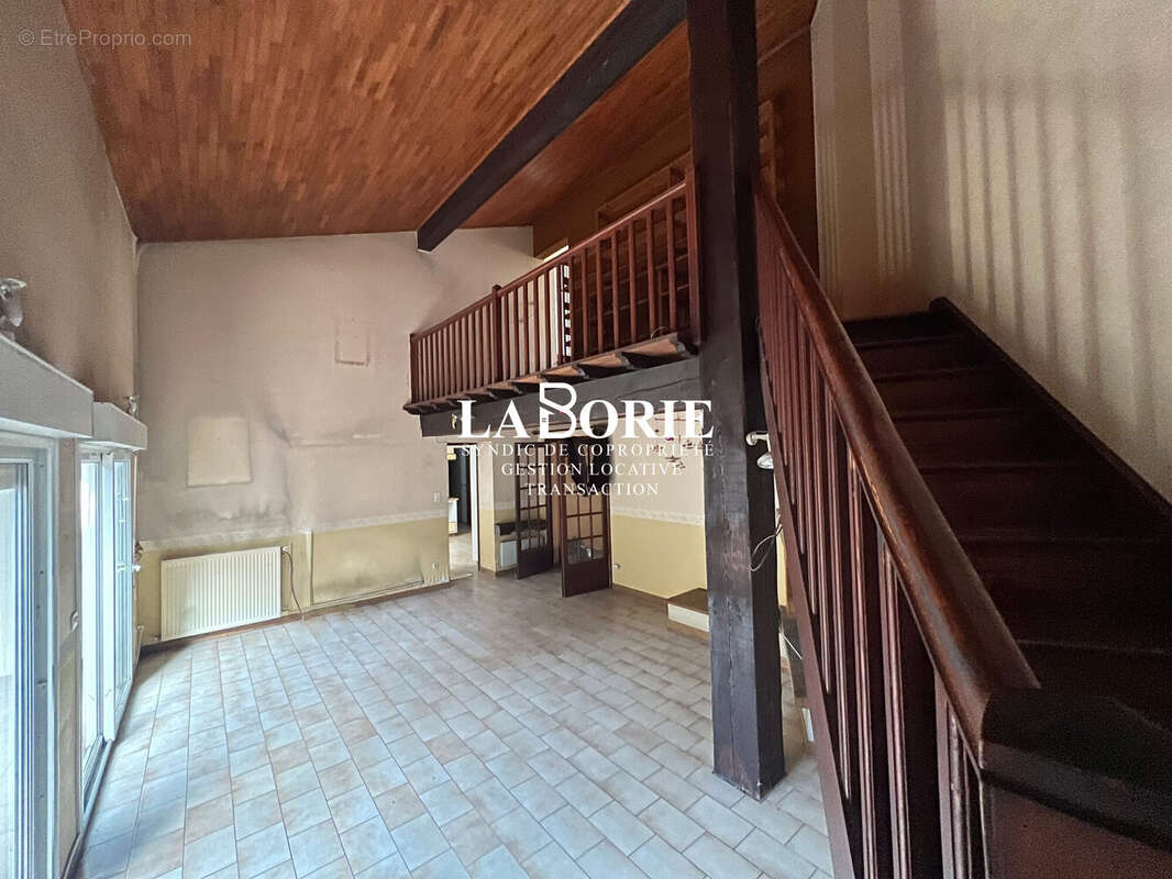 Maison 15 pièces 245 m² à vendre à Orange (84100) - photo 3