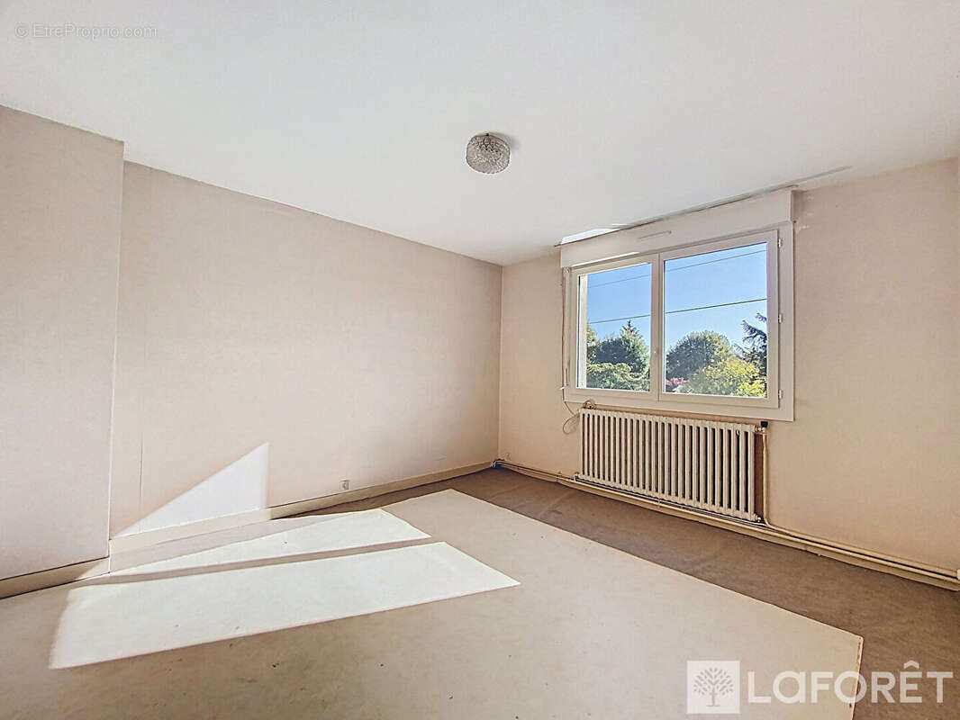 Maison à LA ROMAGNE