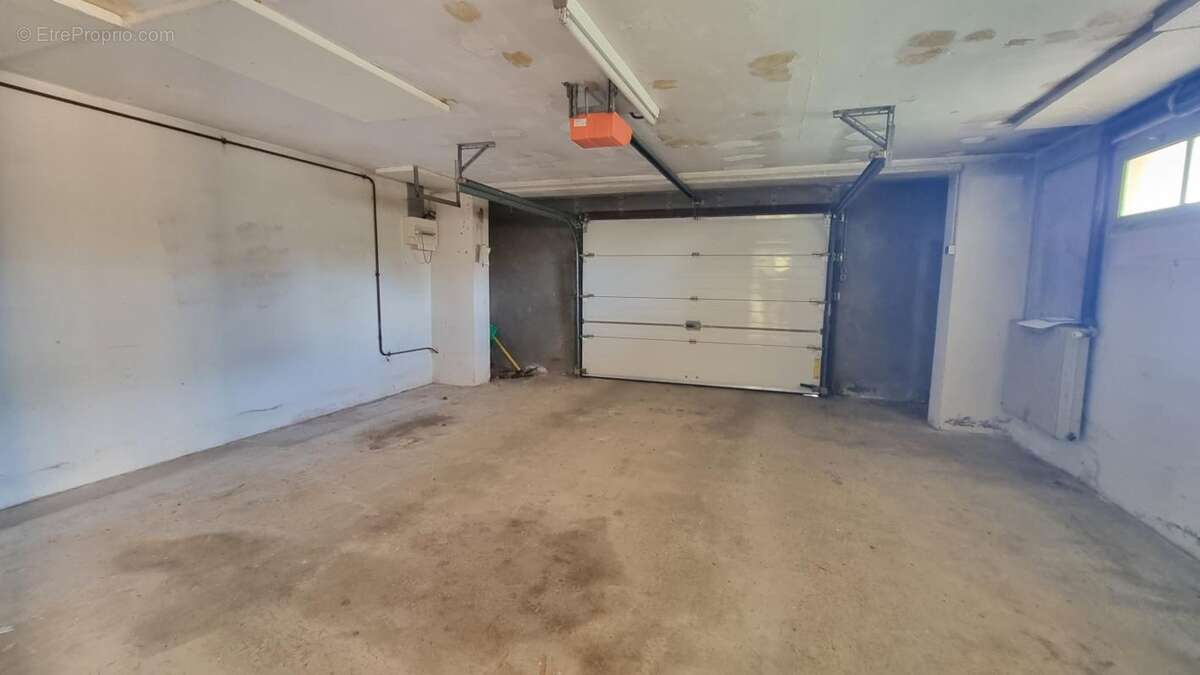 Maison à FONTAINES-SAINT-MARTIN