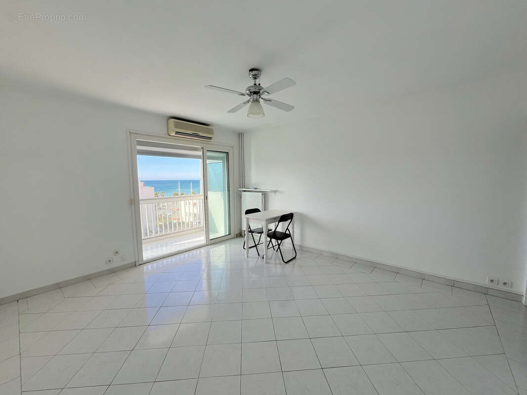 Appartement à SIX-FOURS-LES-PLAGES