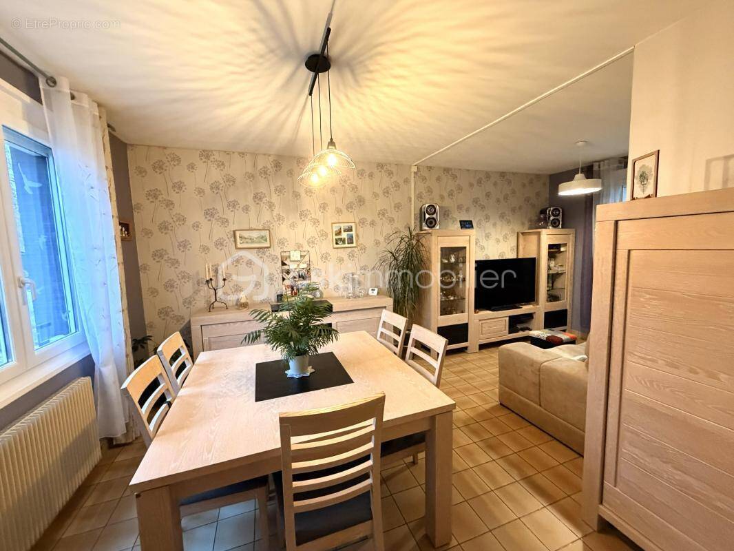 Maison à MONCHY-SUR-EU