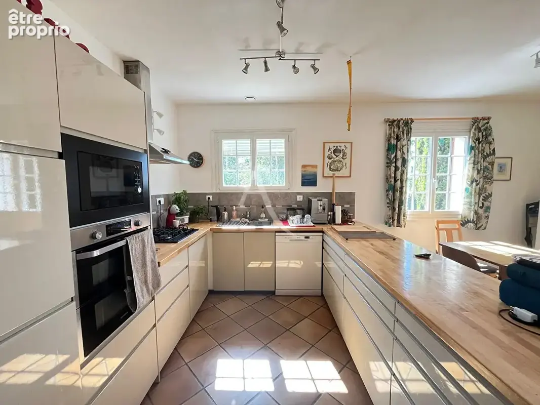 Grande maison de 182m² avec 4 chambres, piscine et sous-sol complet sur la commune de Rabastens ! - photo 2