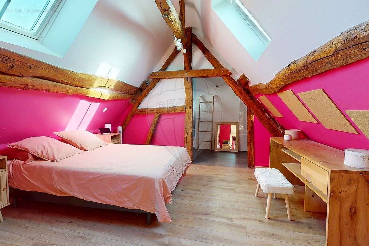 Maison à JOUY-LE-POTIER