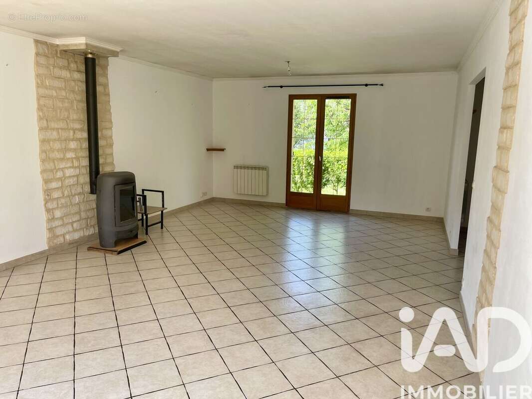 Maison 123 m² à Courtois-Sur-Yonne  - photo 3