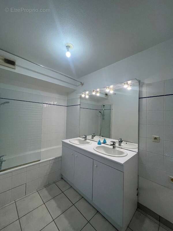 Appartement à VETRAZ-MONTHOUX