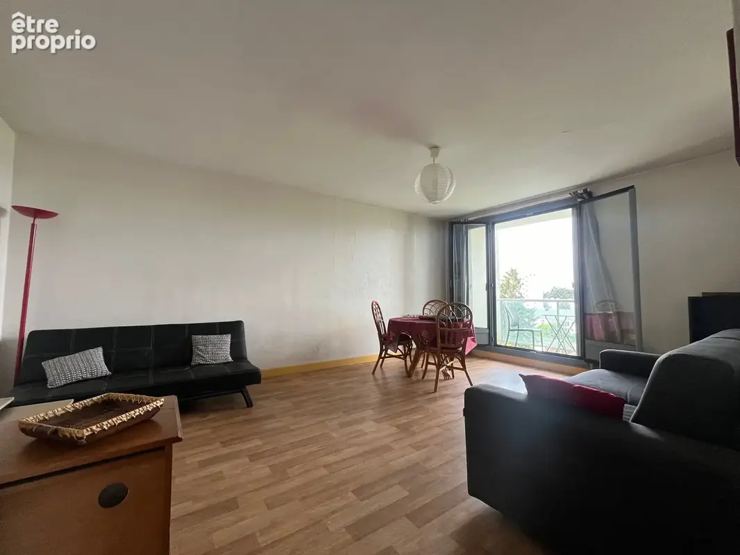 Orléans   appartement avec balcon, parking et cave - photo 4