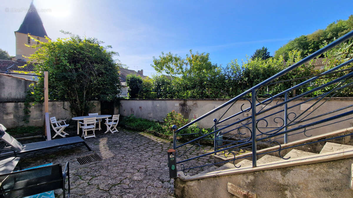 Maison à CELLE-LEVESCAULT