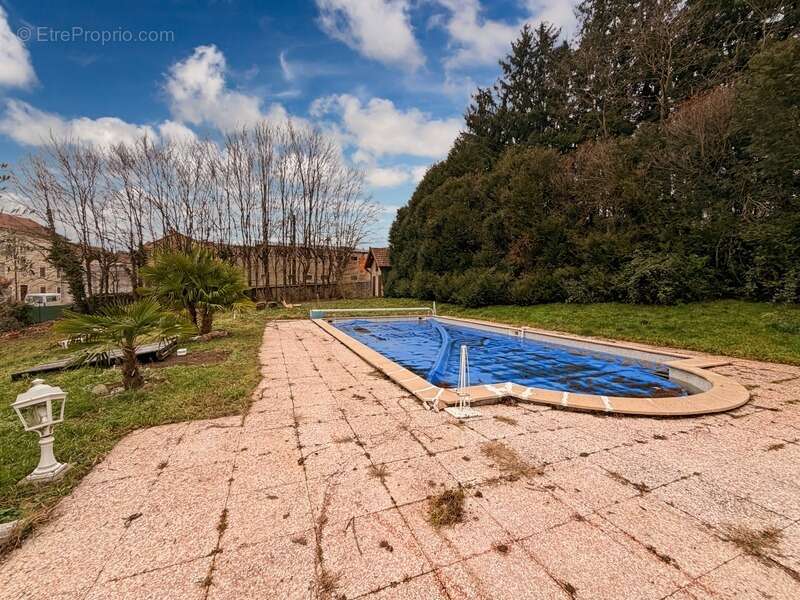 Maison à LA CLAYETTE