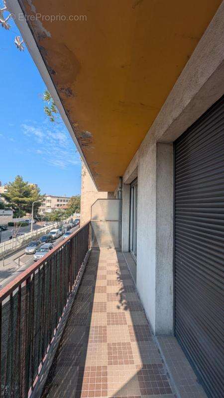 À vendre – Appartement T3 de 76 m² avec grande terrasse et véranda – Marseille 5e - photo 7