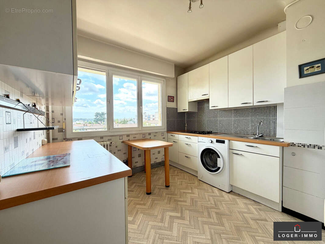 Appartement à LE PERREUX-SUR-MARNE