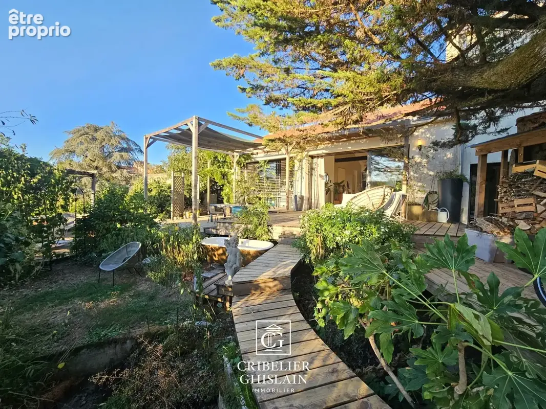 Maison d'architecte -125 m² -3 chambres - terrasse panoramique - Clisson centre - photo 4