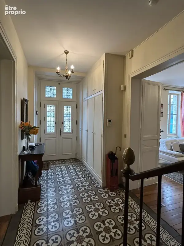 Maison 9 pièces 252 m² à vendre à Niort (79000) - photo 6