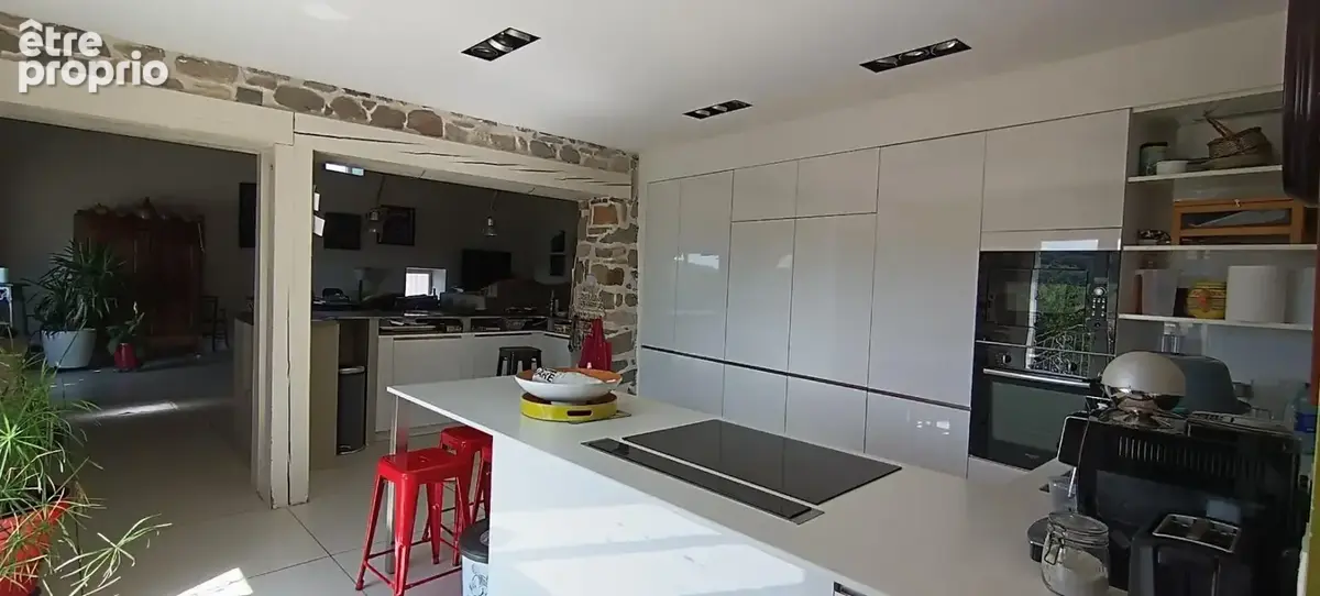 Maison avec vue et piscine, 6 chambres, à SAINT BABEL 63500 - photo 11