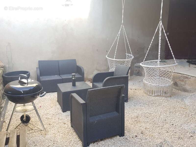 Maison à VILLECHENEVE