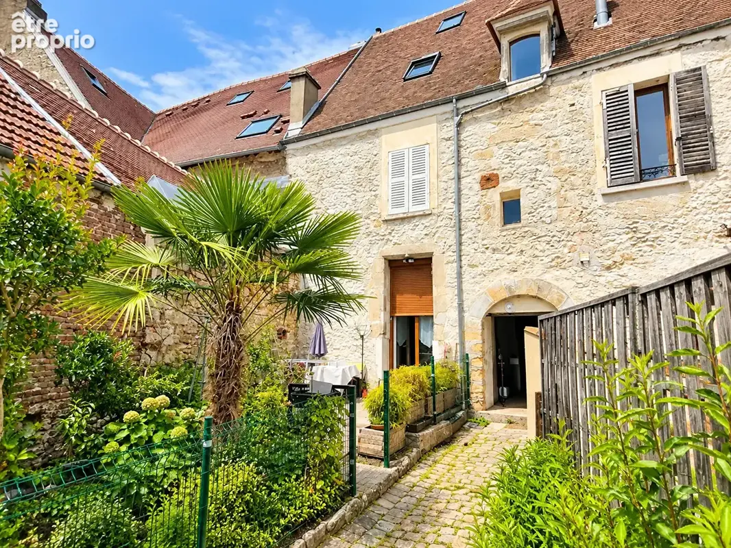 Appartement à EPERNON